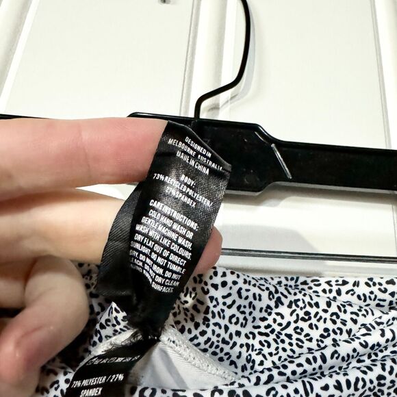 All Fenix Leggings Women Sz S Kyla Leopard High Impact Legging Gym Yoga Athletic - Picture 7 of 9